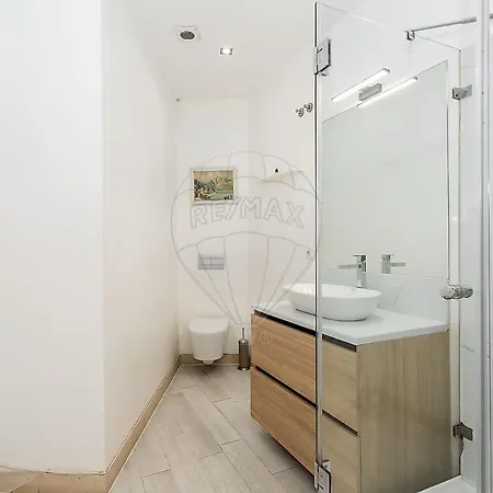 Apartment In Redondo
