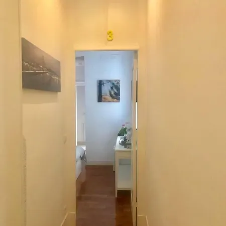 Apartment In Redondo *